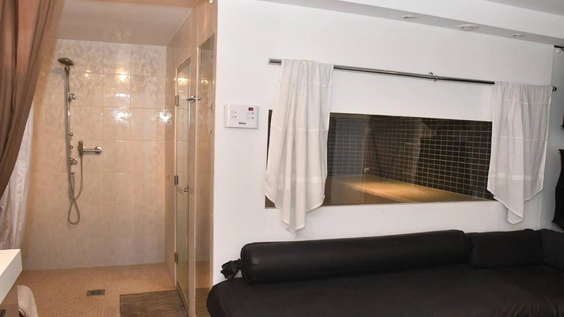Appt 46 Guests Pool Hamman Possible Sauna Vallauris 0*,  France