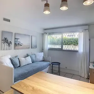 Appartamento Golfe Juan Dans Résidence Avec Piscine, Vallauris