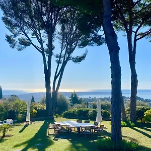 Guest house Domaine Des Encourdoules, Vallauris